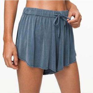 Lululemon Flow In Elegance Short Size 4 Color Gray